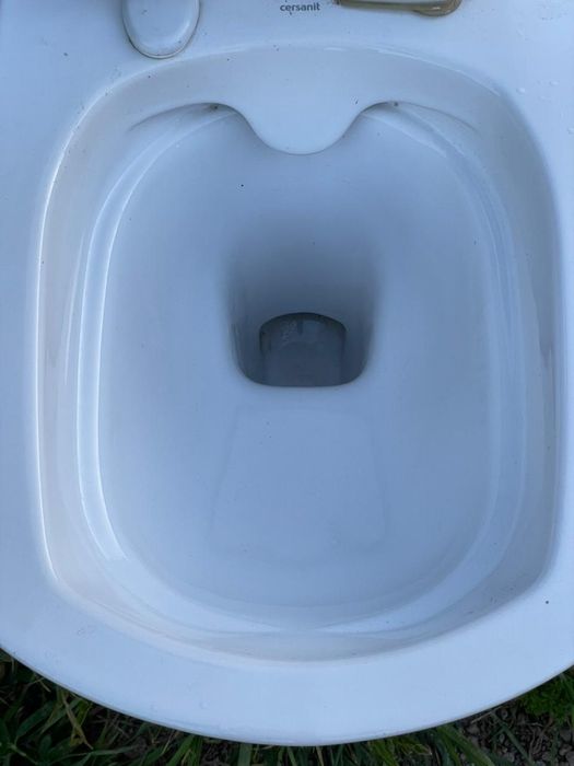 Продам унитаз с инсталляцией