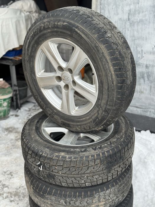 продам шины 215/70R16