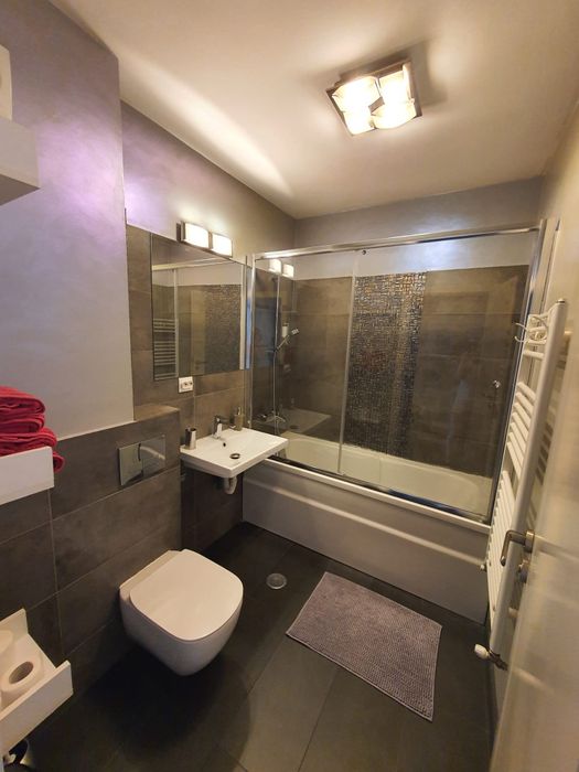 LIBER DE AZI  Cazare in regim hotelier ap 2 cam zona Iulius