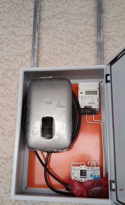 Установка зарядное устройство для Электромобилей.
7квт зарядка установ