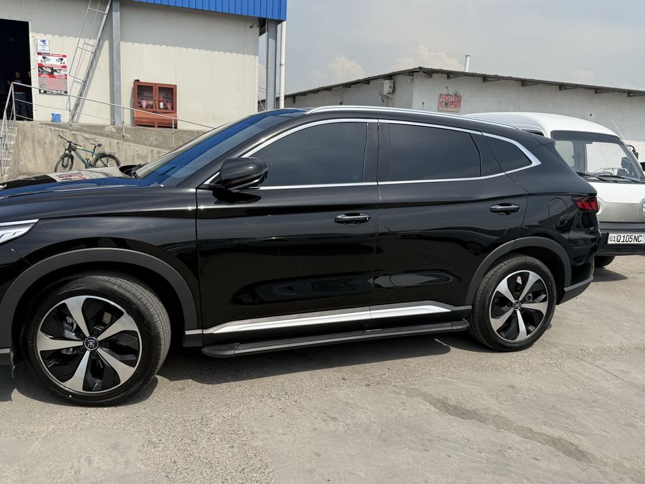 BYD Song Plus EV Champion 2022 — 2