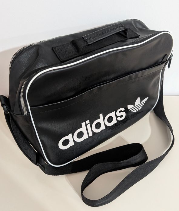 Geantă Adidas originală, model clasic tip messenger