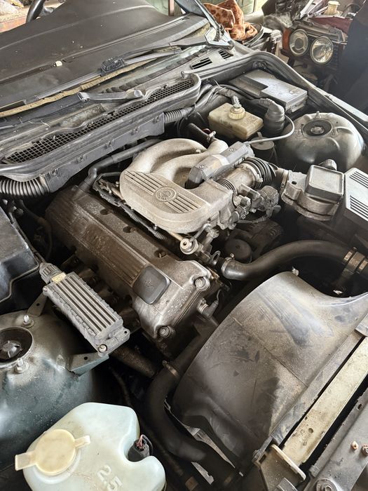 Мотор 1.6 с навесным на BMW e36