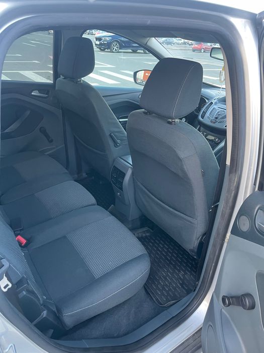 Vând Ford C Max 20111 euro 5 ,motor 1,5 tdci