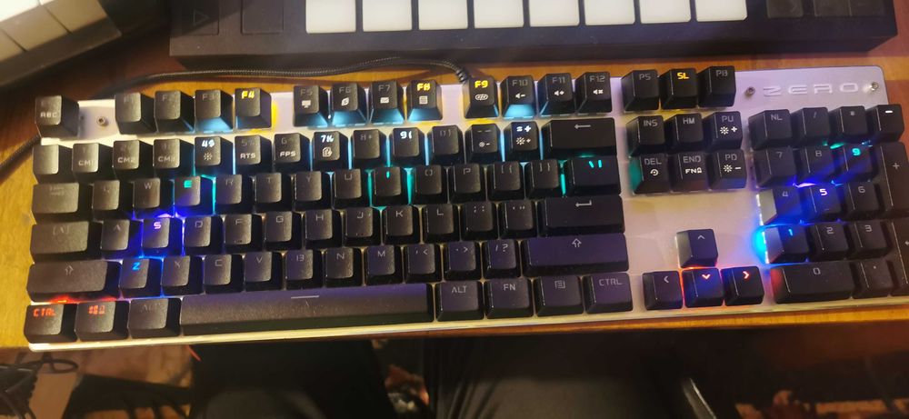 Tastatura mecanica zero e-sport gaming gear x08