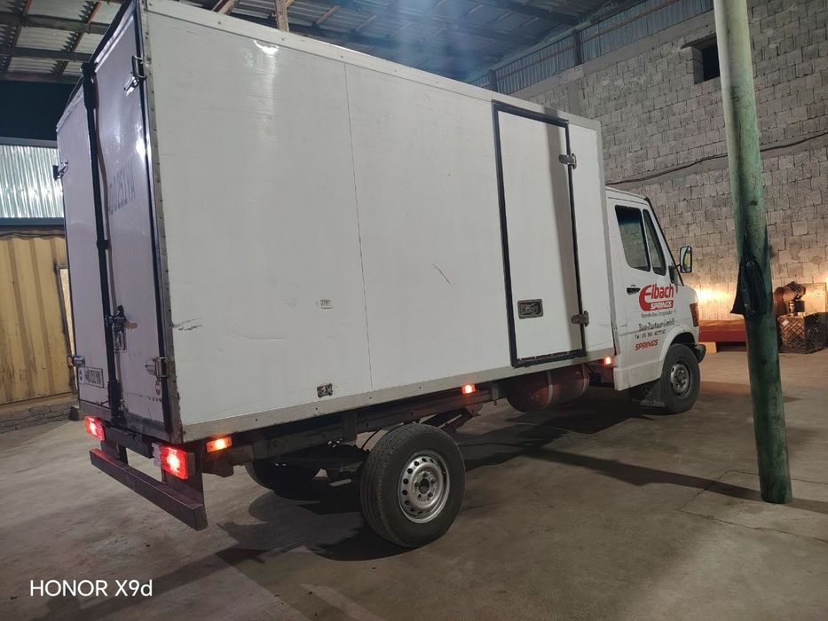 Mersedes benz 207