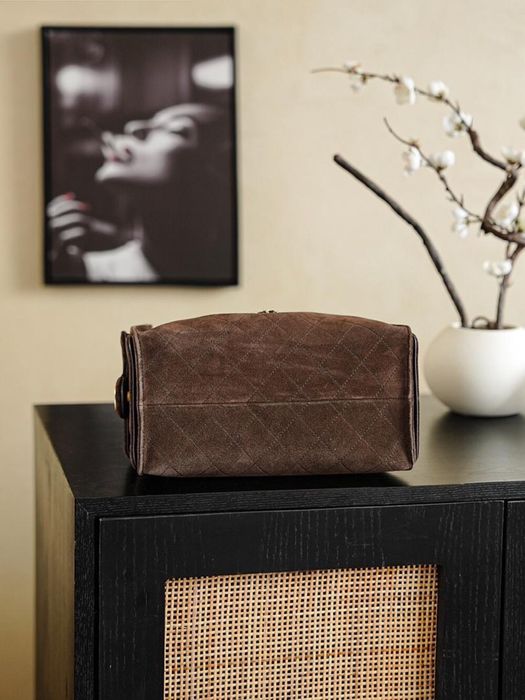 Велурена чанта Chanel