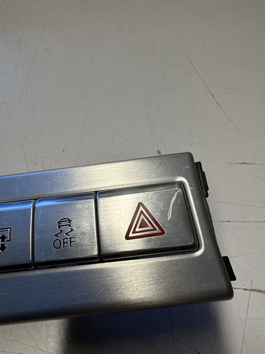 Trimuri grile ventilatie audi a8
