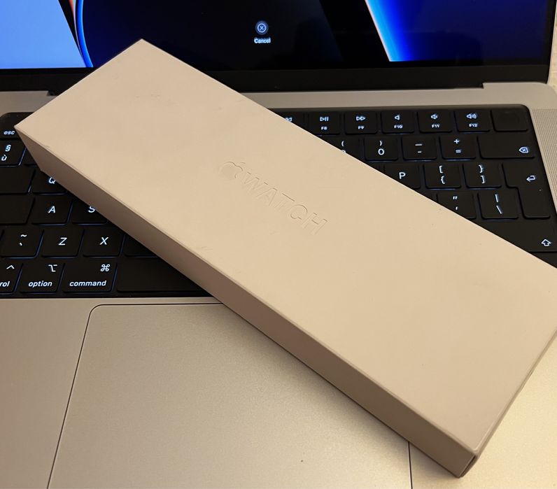 Apple Watch 10 46mm 5G Cell LTE Nou SIGILAT ! Silver Blue Cloud Alb