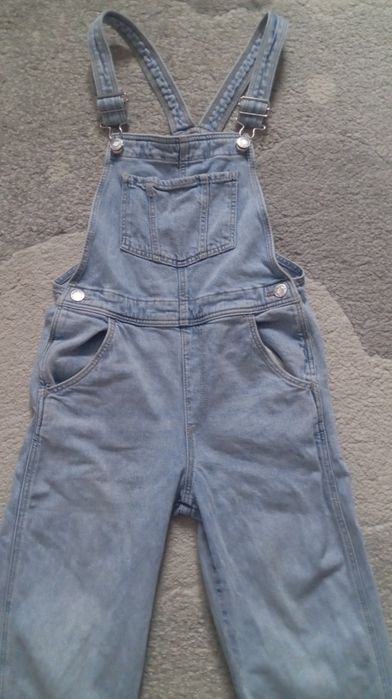 Джинсовый комбинезон H&M на 7-9 лет