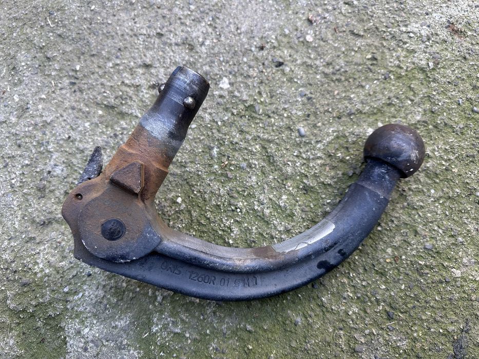 Теглич за vw touran