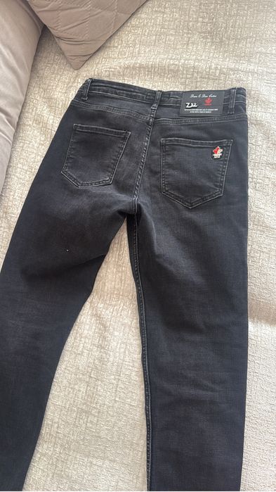 Продам новые джинсы