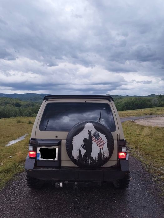 Mitsubishi Pajero Mk 2