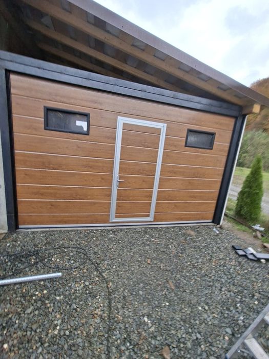 Uși de garaj/ ușa secțională/ uși tip rulou