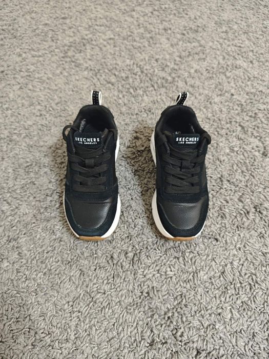 Маратонки 27 и 28 номер Skechers air с мемори пяна за момче