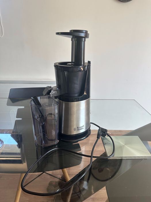Сокоизтисквачка  нова RUSSELL HOBBS