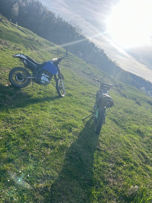 Vând motocicletă de teren Suzuki dr650