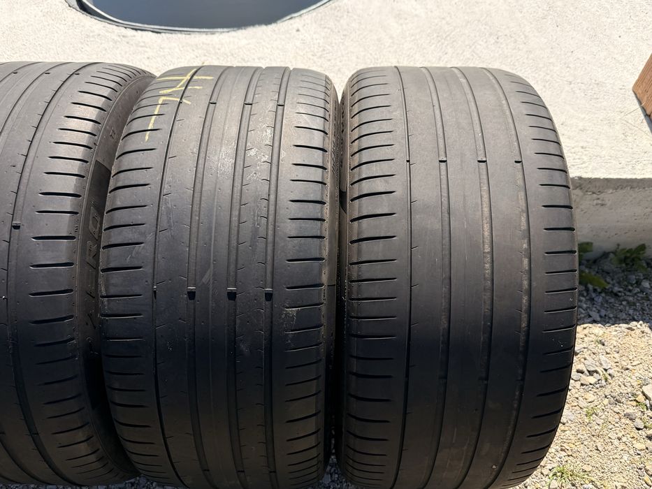 Летни гуми 275/35/21 ДОТ:22 PIRELLI