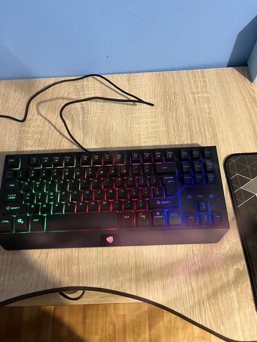 Vand tastatura si mousepad