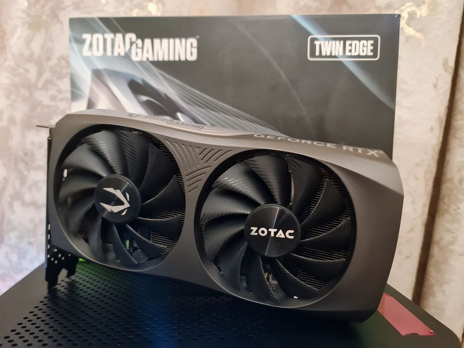 Продам RTX 4060 Ti 8GB Zotac Edge