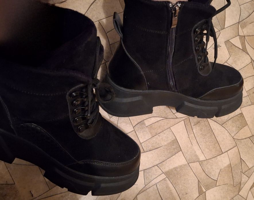 Новые зимние  ботинки