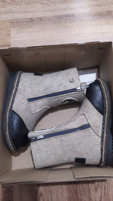 Продам детские валенки