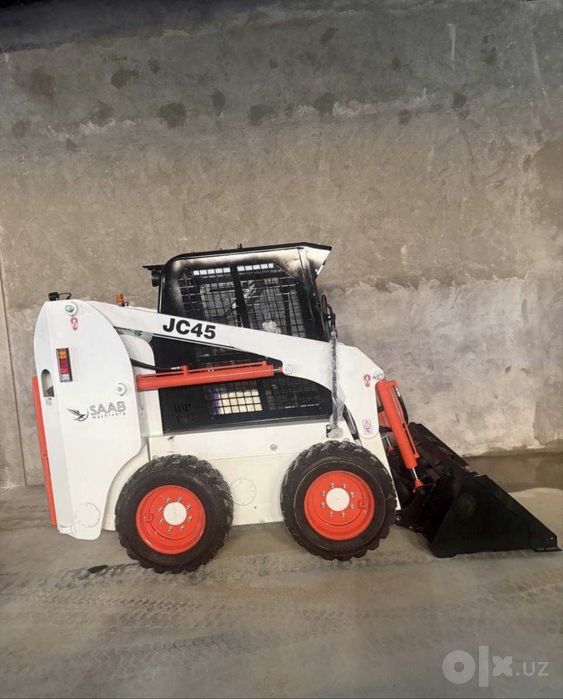 Bobkat Bobket мини погрузчик JC 45 Skid Steer Loader