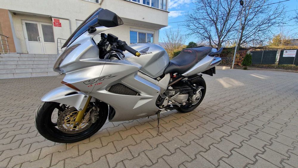 Honda VFR 800 VTEC