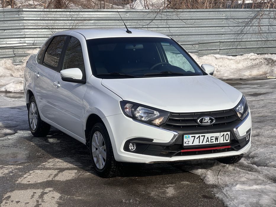 Lada Granta 2023 год