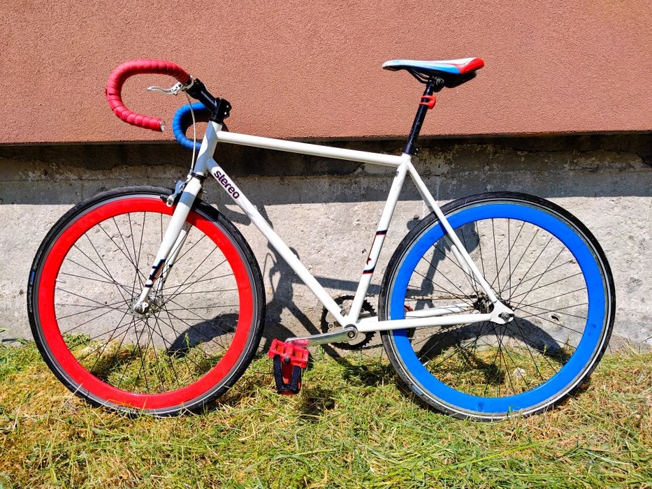 DRAG Stereo Fixie – с венец от всяка страна на задното колело