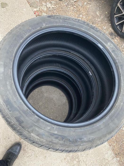 Продам шину