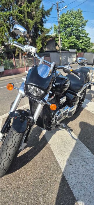 Suzuki Intruder 805