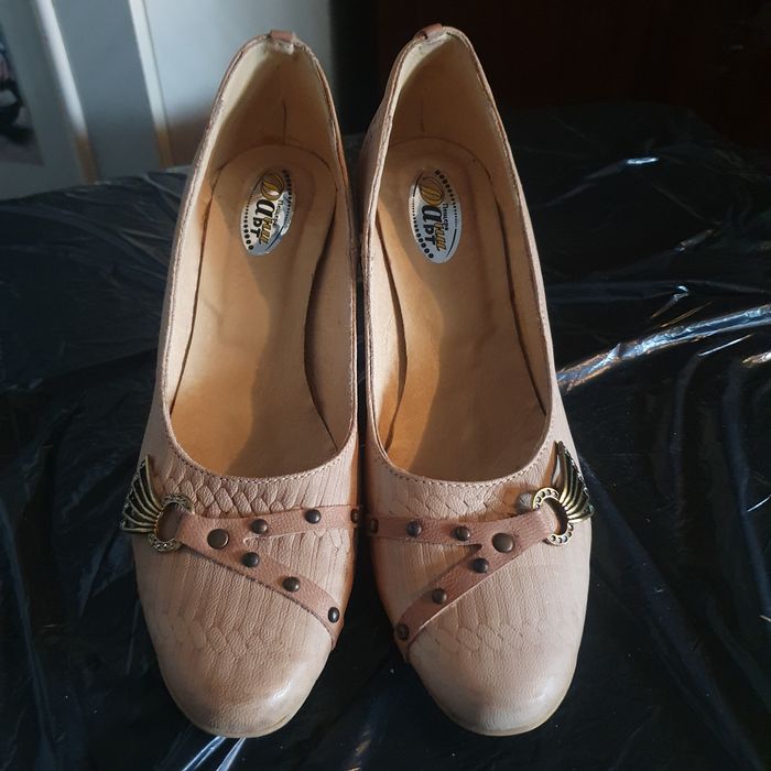 Български дамси обувки, естествена кожа