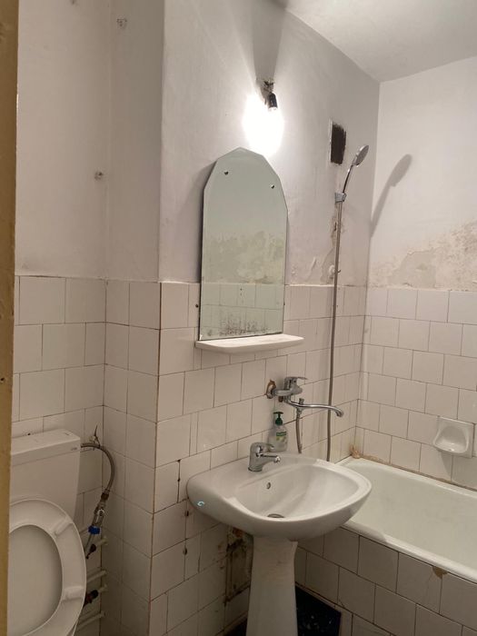 Inchiriere apartament 3 camere semidecomandat - Pitesti Craiovei