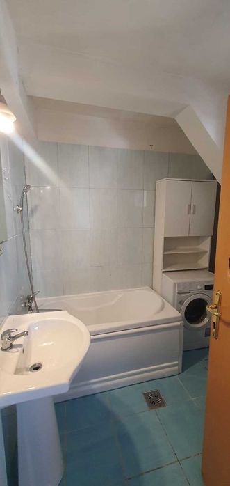 Vânzare proprietar | Apartament 3 camere, 58 mp + balcon | Mihai Viteazu – Sibiu