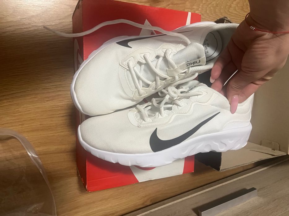 Маратонки Nike дамски