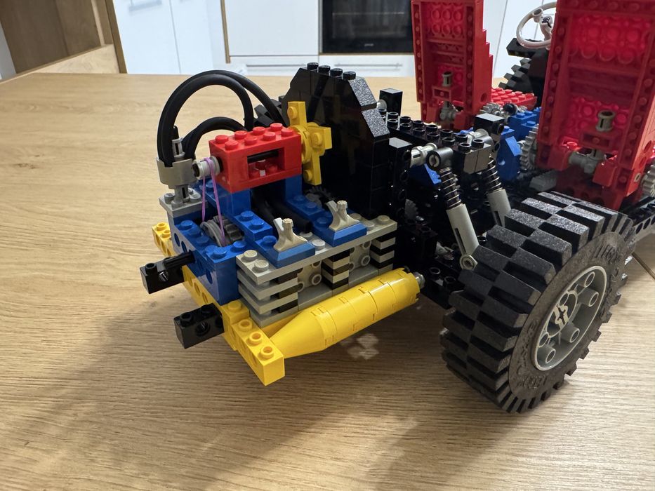 Lego Technic 8860 - Car Chassis