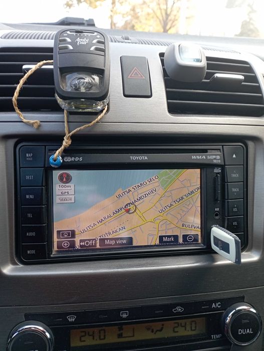 Продавам навигация за Тойота TNS510