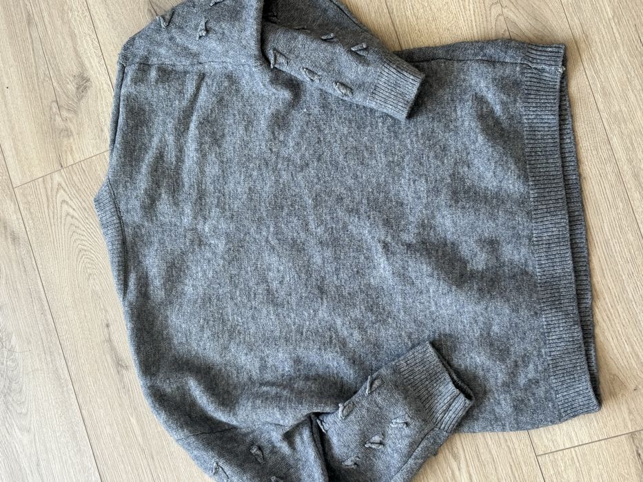 продам вязенный свитер