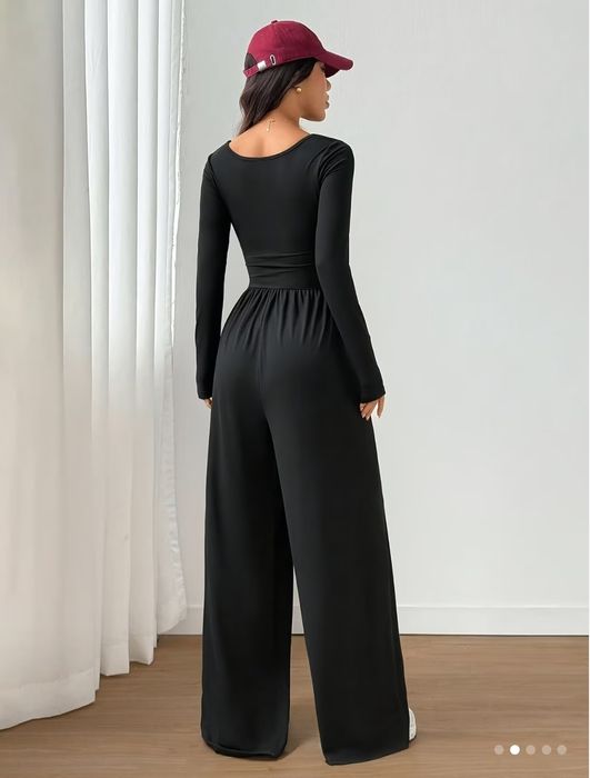 Дамски комбинезон с  дълги ръкави