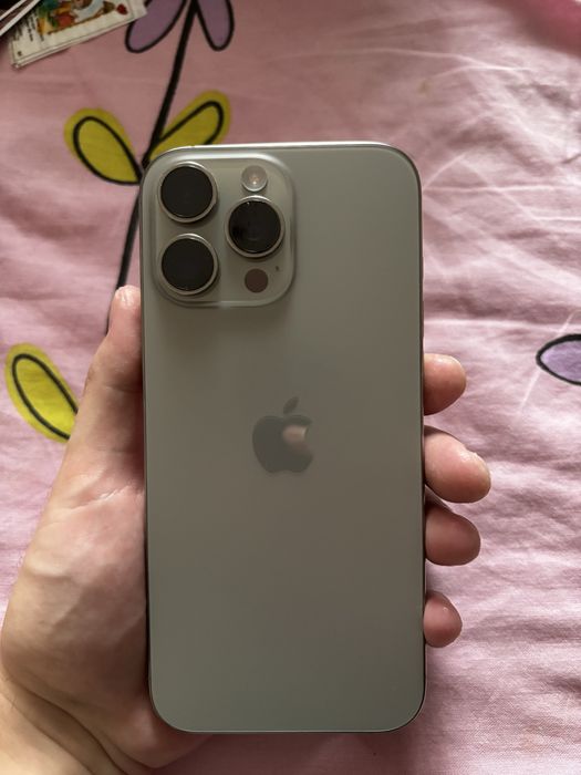 Продаю iPhone 16 Pro Max.