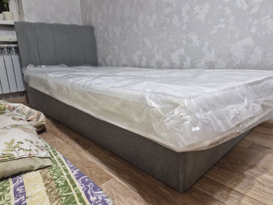 2 Новыйх матраса 90×200