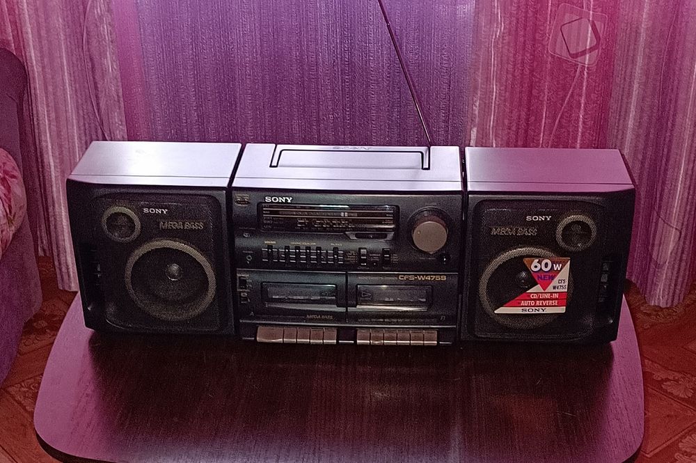 Двухкассетная магнитола