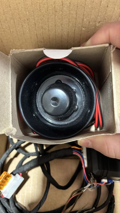 Alarma pe cheia masinii Viper 3903V