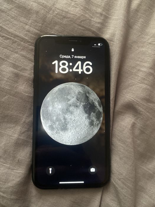 Продам Айфон xr хр
