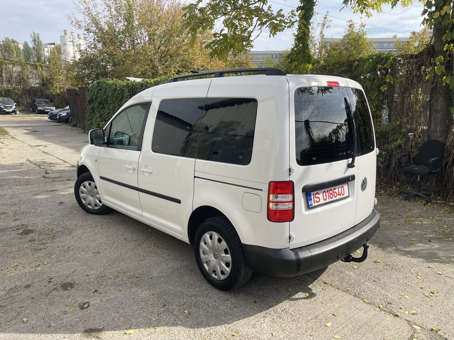 VOLKSWAGEN Caddy 2012 — imagine 3
