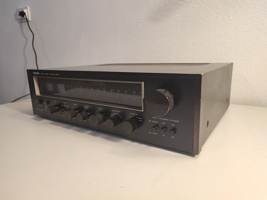 Amplificator Hitachi SR 802 statie carcasa lemn tuner defect