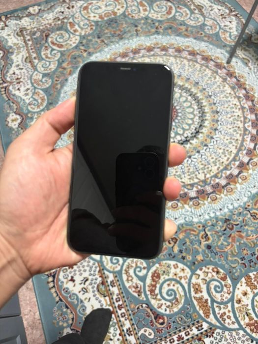 iphone 11 128gb подам