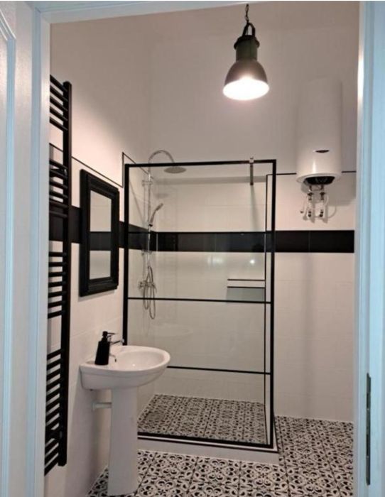 Inchiriez apartament in Casa centrul Careiului complet  echipat+parca privata in curtea cladiri