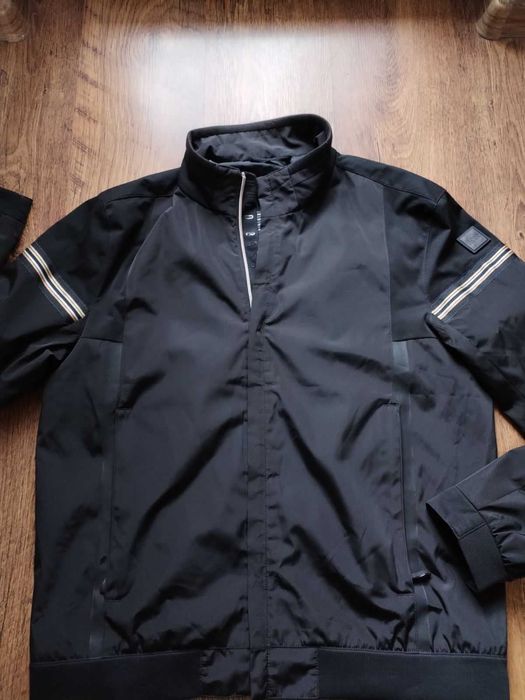 hugo boss -  мъжко яке КАТО НОВО L